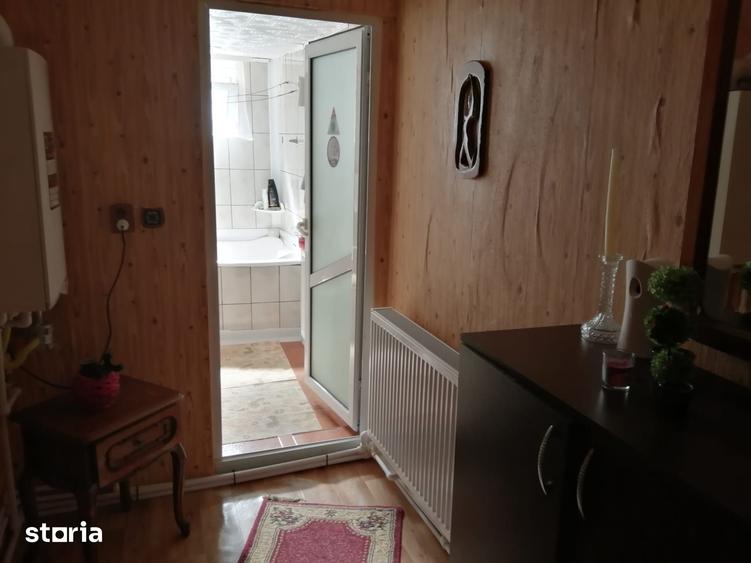Casă cu 2 camere semidecomandat cu Teren 115 Mp în Calea Galați