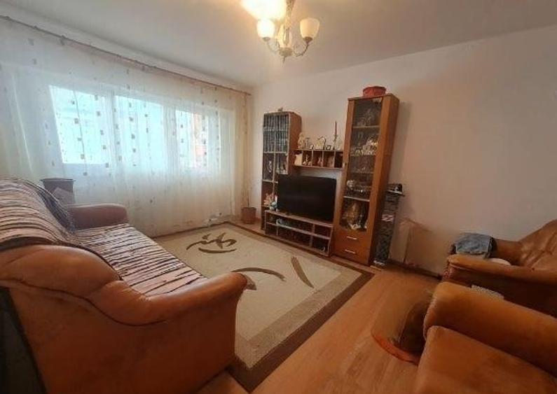 Apartament cu 2 camere decomandat în Obor