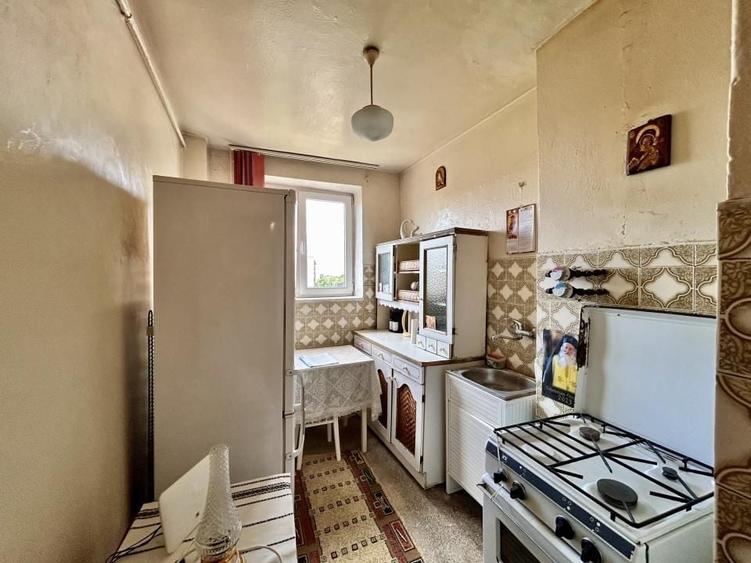 Apartament cu 2 camere decomandat, mobilat în Central