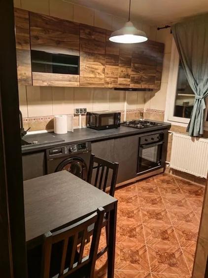 Apartament cu 49 camere decomandat în Drumul Taberei