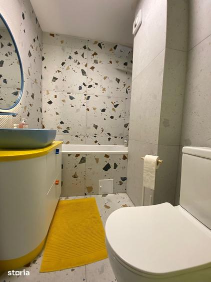 Apartament cu 4 camere decomandat în Băneasa