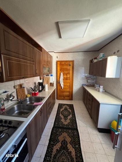 Casă cu 4 camere cu Teren 1000 Mp în Firiza