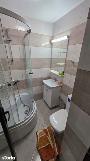 Apartament cu 3 camere decomandat în Mircea-Vodă