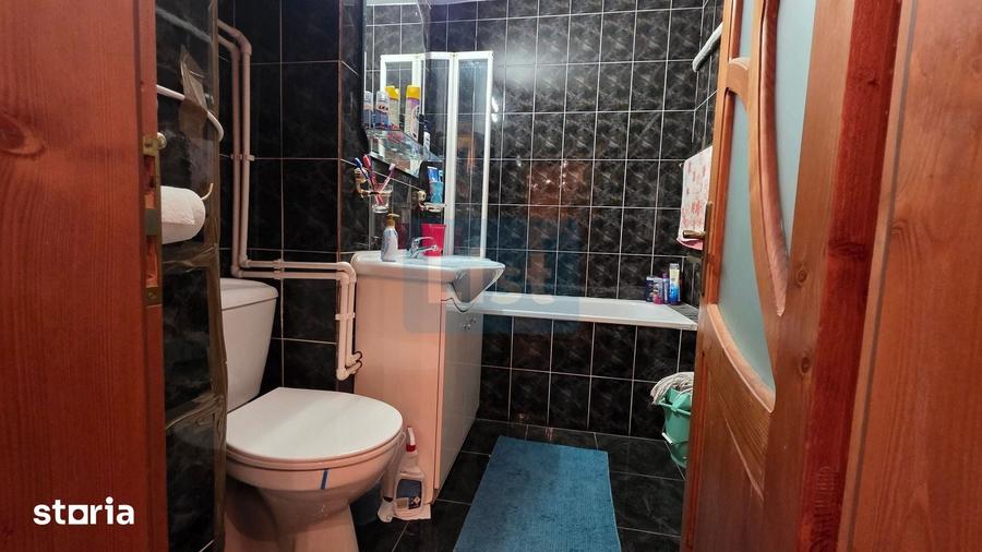 Apartament cu 3 camere decomandat în Est