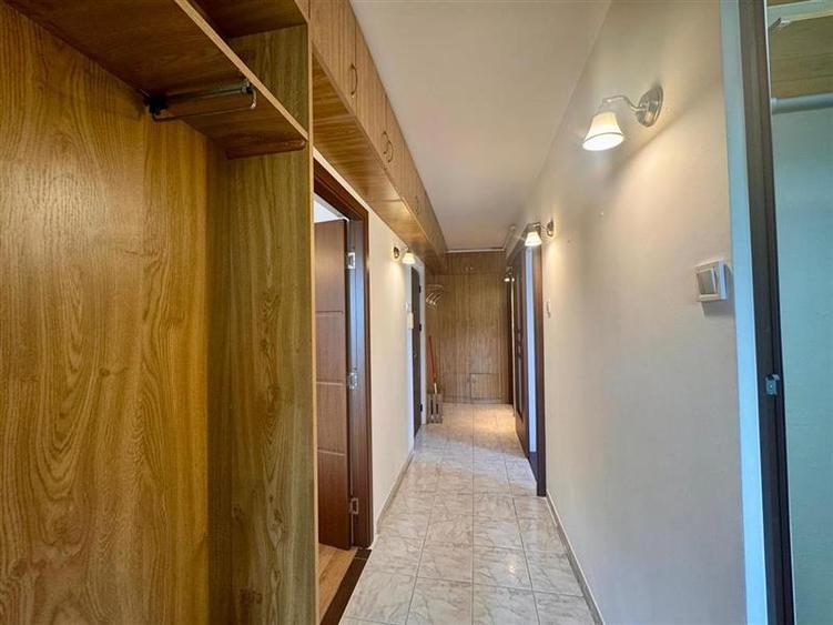 Apartament cu 2 camere decomandat în 7 Noiembrie