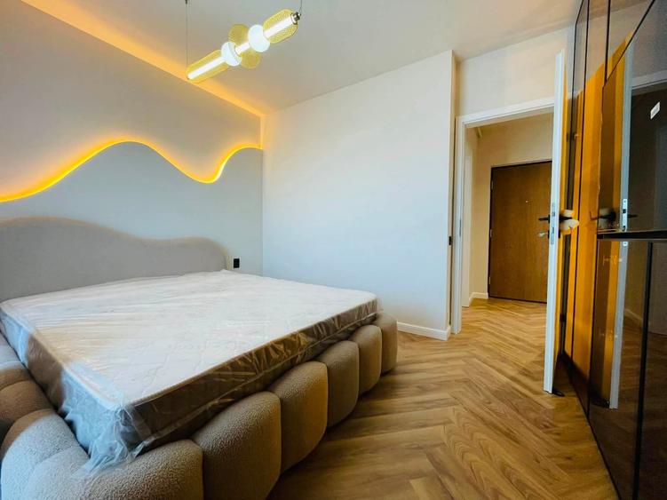 Apartament cu 3 camere semidecomandat, mobilat în Florești