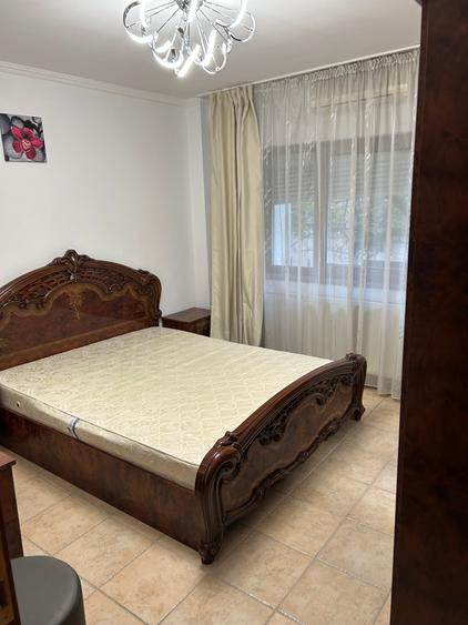 Apartament cu 3 camere decomandat în Beller