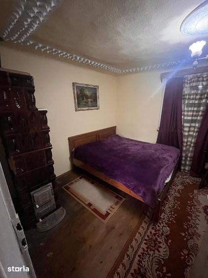 Casă cu 5 camere cu Teren 1800 Mp în Călugări