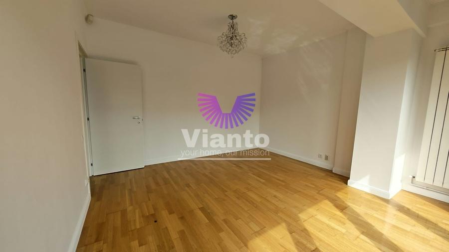 Apartament cu 2 camere semidecomandat, mobilat în Central