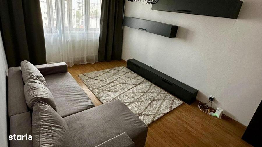 Apartament cu 3 camere decomandat în Tineretului