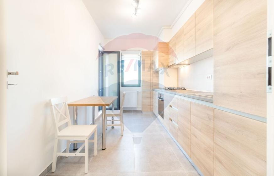 Apartament cu 2 camere decomandat, mobilat în Parcul Carol