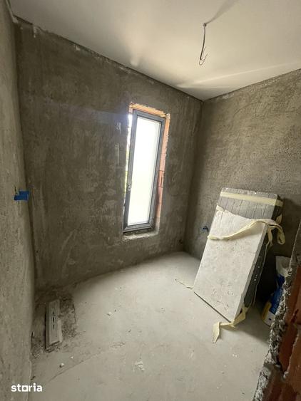 Casă cu 4 camere cu Teren 250 Mp în Central