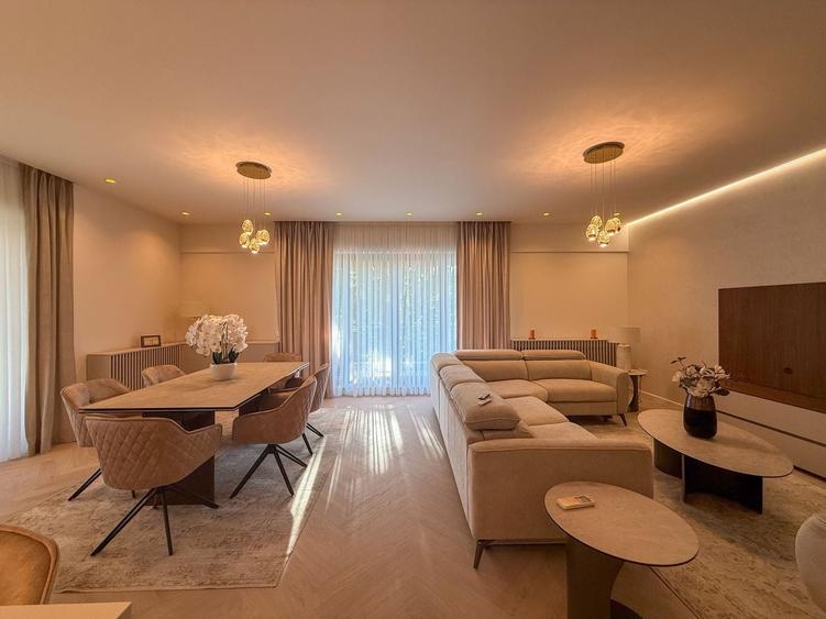 Apartament cu 4 camere semidecomandat în Herăstrău