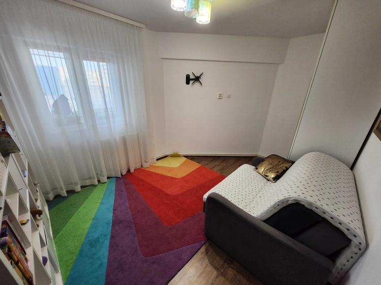 Apartament cu 3 camere decomandat, mobilat în ICIL
