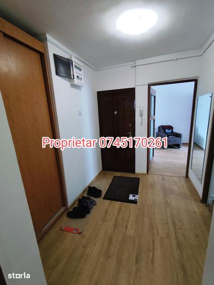 Apartament cu 3 camere decomandat în Berceni