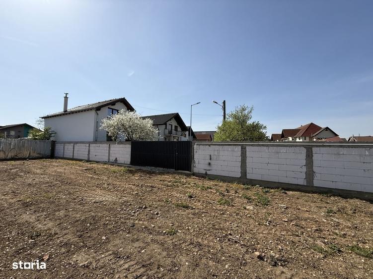 Casă cu 4 camere în Cristian