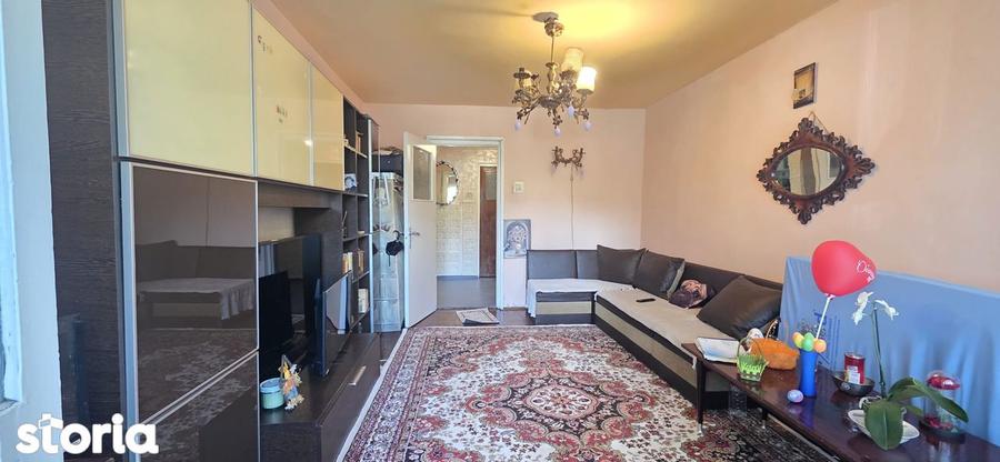 Apartament cu 4 camere decomandat în Tomis Nord