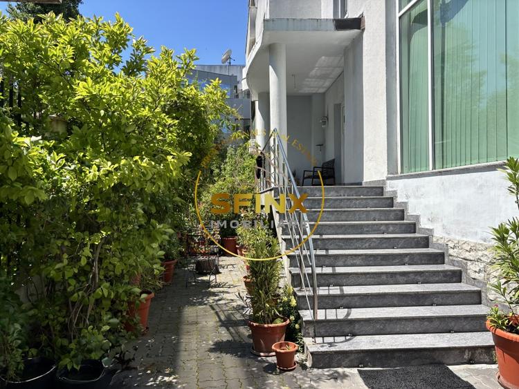 Casă individuală cu 6 camere cu Canalizare în Herăstrău