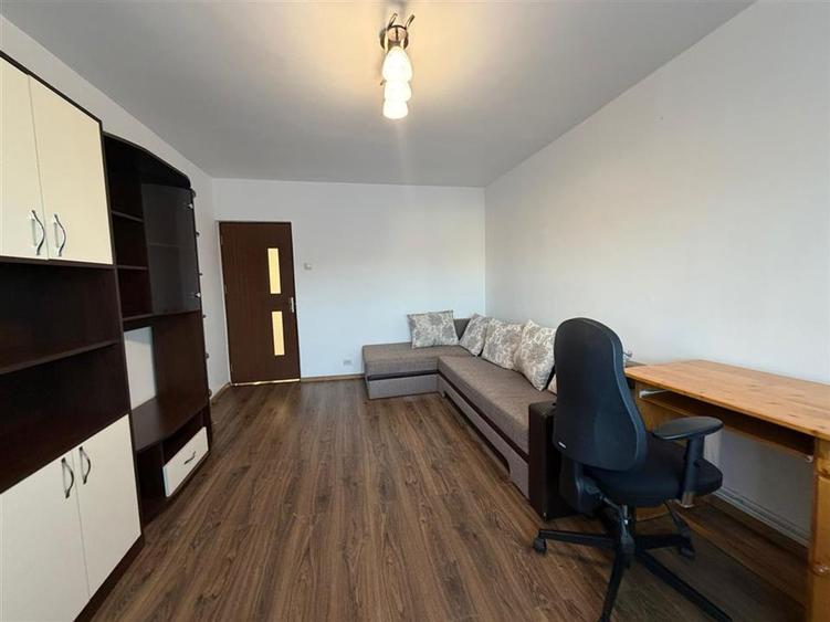 Apartament cu 2 camere decomandat, mobilat în Ștrand