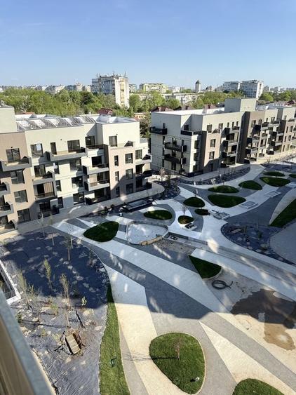 Apartament cu 3 camere decomandat în Exterior Vest