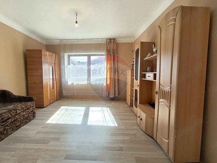 Casă cu 2 camere cu Teren 913 Mp în Șaroș pe Târnave