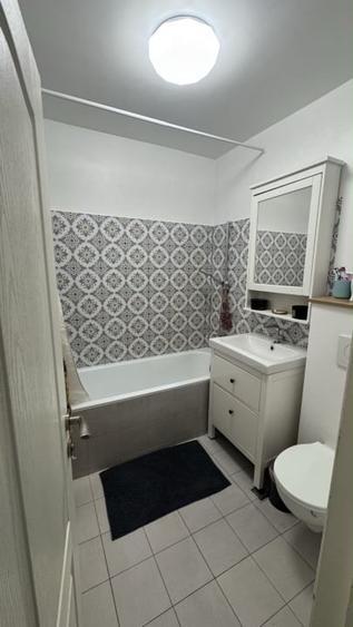 Apartament cu 3 camere decomandat, mobilat în Calea Călărașilor