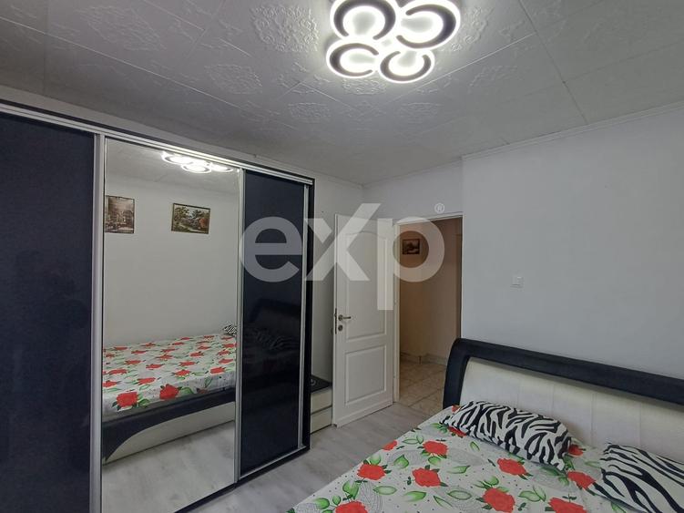 Apartament cu 3 camere decomandat în Teilor