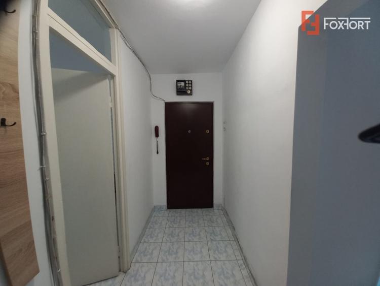 Apartament cu 3 camere decomandat, mobilat în Dorobanților