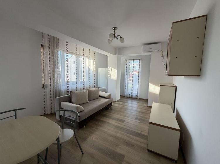 Apartament cu 2 camere decomandat în 1 Mai