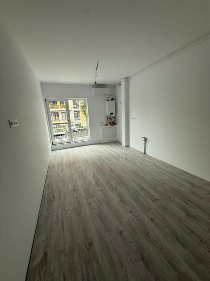 Birou, de 850 mp, în Central