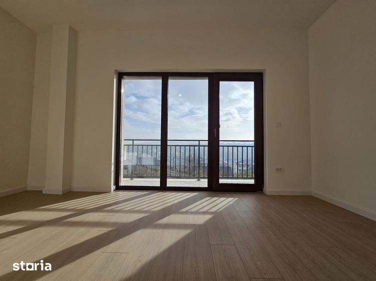 Casă cu 4 camere cu Teren 390 Mp în Podu Roș