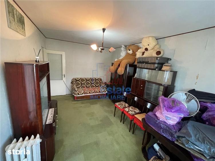 Apartament cu 3 camere decomandat în Galata