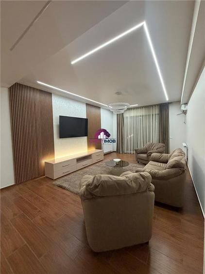 Apartament cu 3 camere decomandat în Pipera
