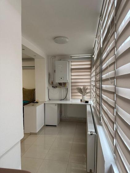 Apartament cu 2 camere semidecomandat în Calea București