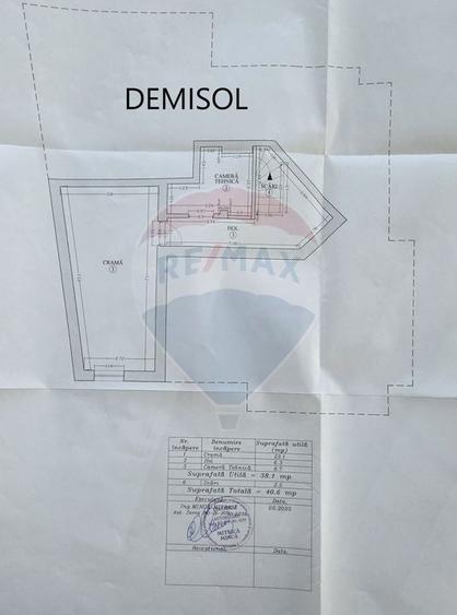 Casă individuală cu 8 camere cu Teren 1200 Mp în Mogoșoaia