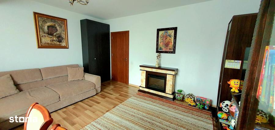 Apartament cu 2 camere decomandat în Titan