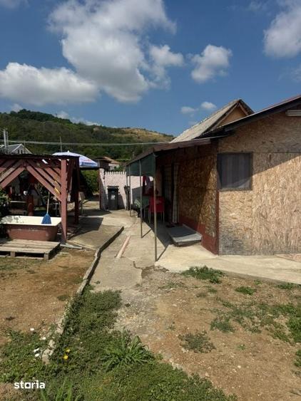 Casă cu 3 camere cu Teren 821 Mp în Obedin
