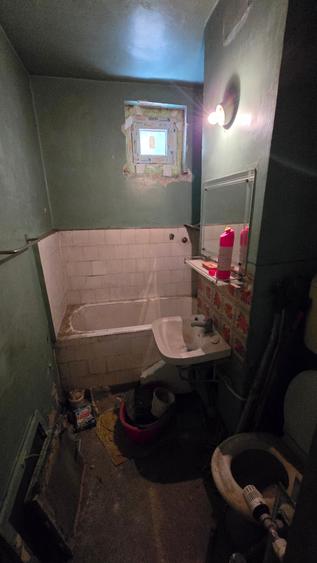 Apartament cu 2 camere decomandat în Berceni