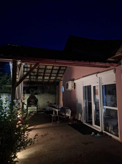 Casă cu 4 camere în Cârna