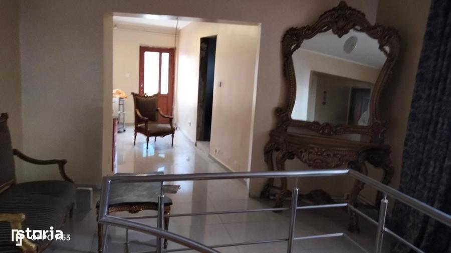 Casă cu 8 camere cu Teren 200 Mp în Tomis II