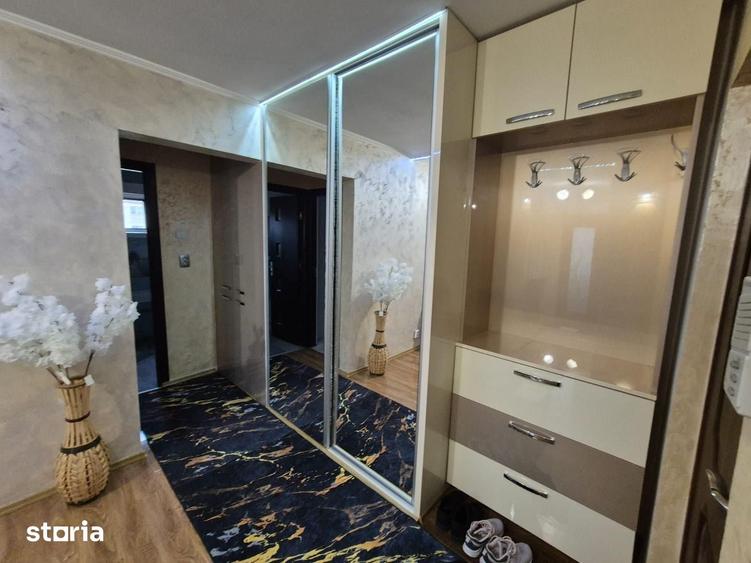 Apartament cu 2 camere decomandat în Calea București