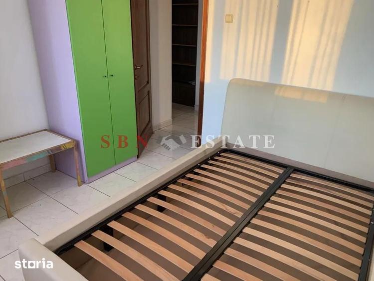 Apartament cu 3 camere decomandat în Valea Ialomiței