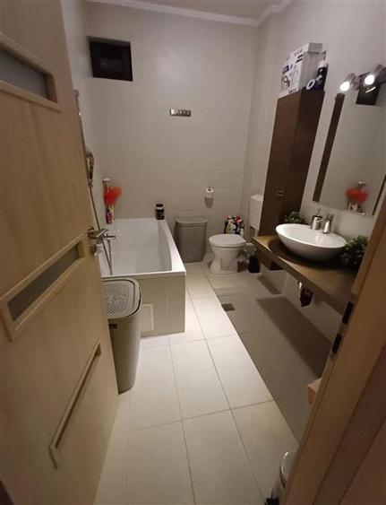 Apartament cu 3 camere decomandat, mobilat în Domenii