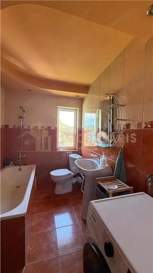 Apartament cu 3 camere în Vasile Alecsandri