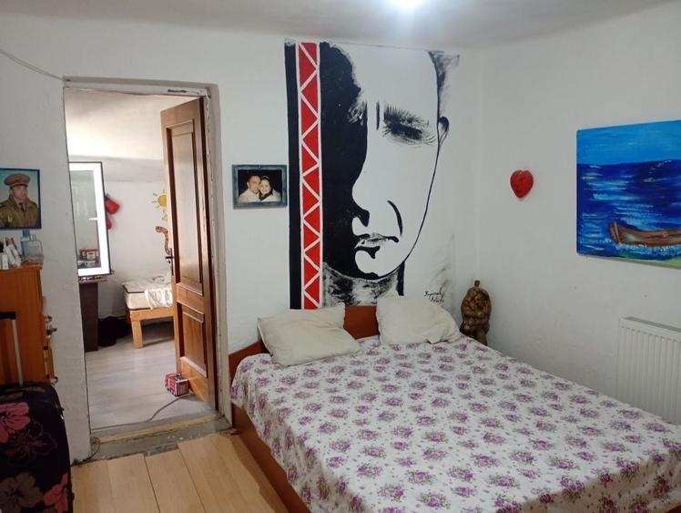 Casă cu 4 camere în Lumina