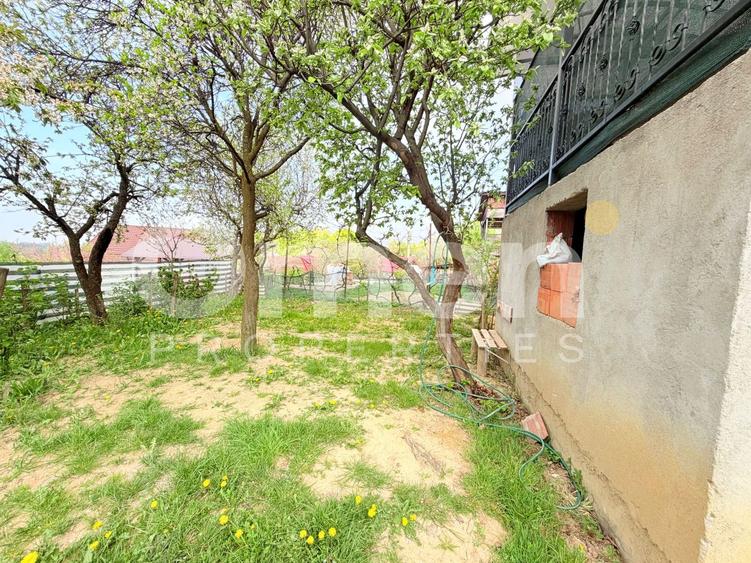 Casă individuală cu 3 camere cu Canalizare în Central