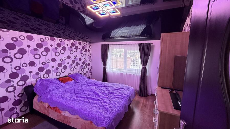Apartament 3 camere Mansarda Scara interioara Spatiu versa - 3