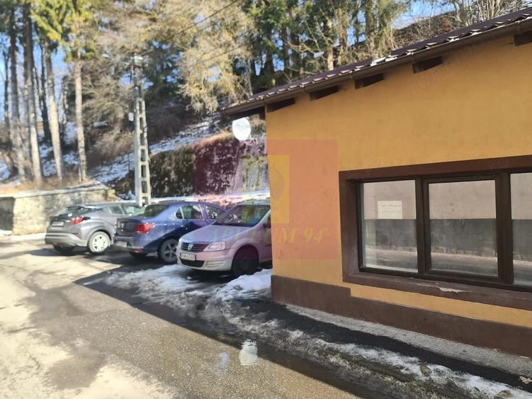 Casă cu 2 camere cu Teren 4 Mp în Azuga