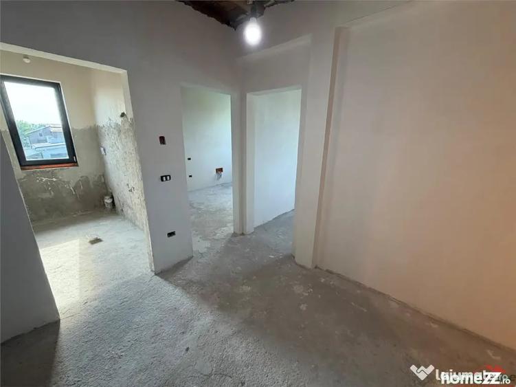 Casă cu 4 camere cu Teren 250 Mp în Vânători