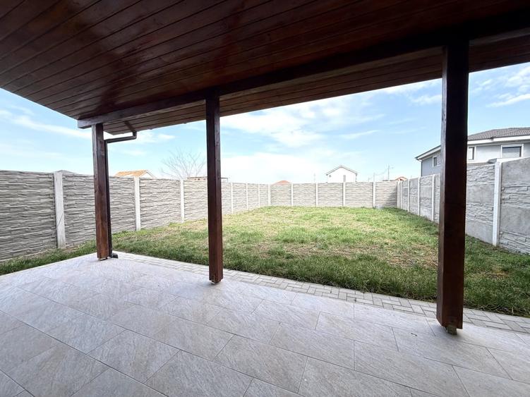 Duplex cu 5 camere cu Canalizare în Dumbrăvița